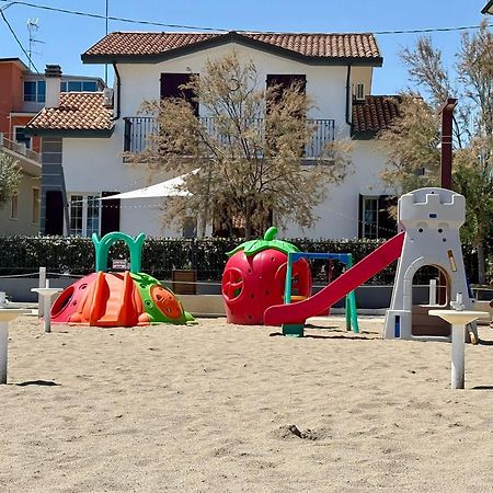 Villa Dolcevita Bellaria-Igea Marina Eksteriør billede