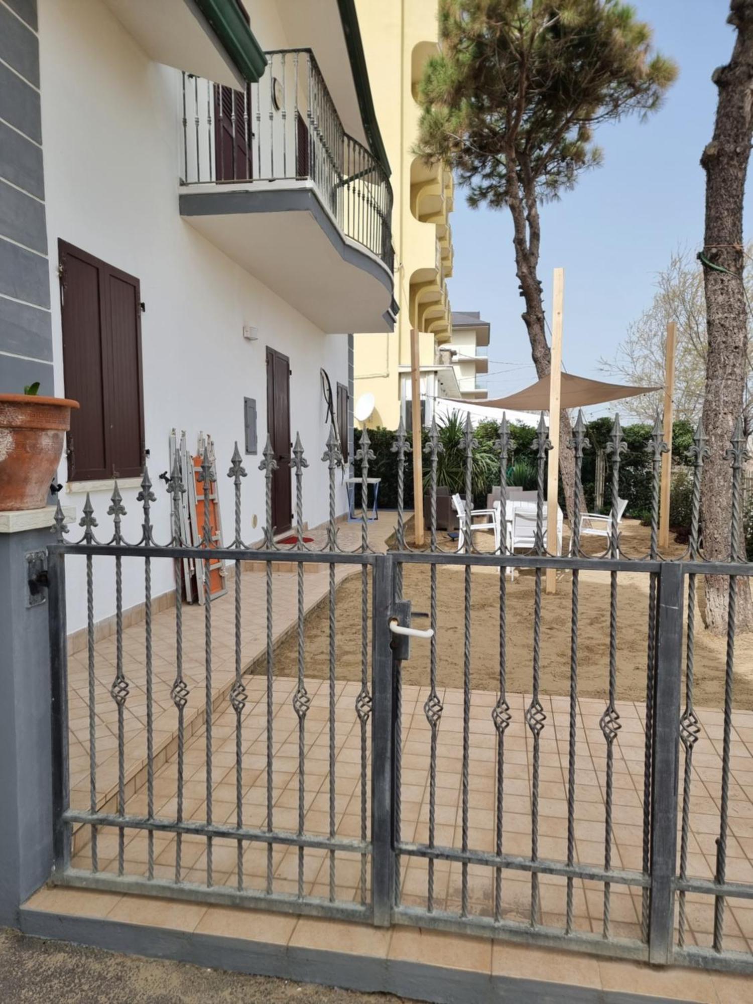 Villa Dolcevita Bellaria-Igea Marina Eksteriør billede