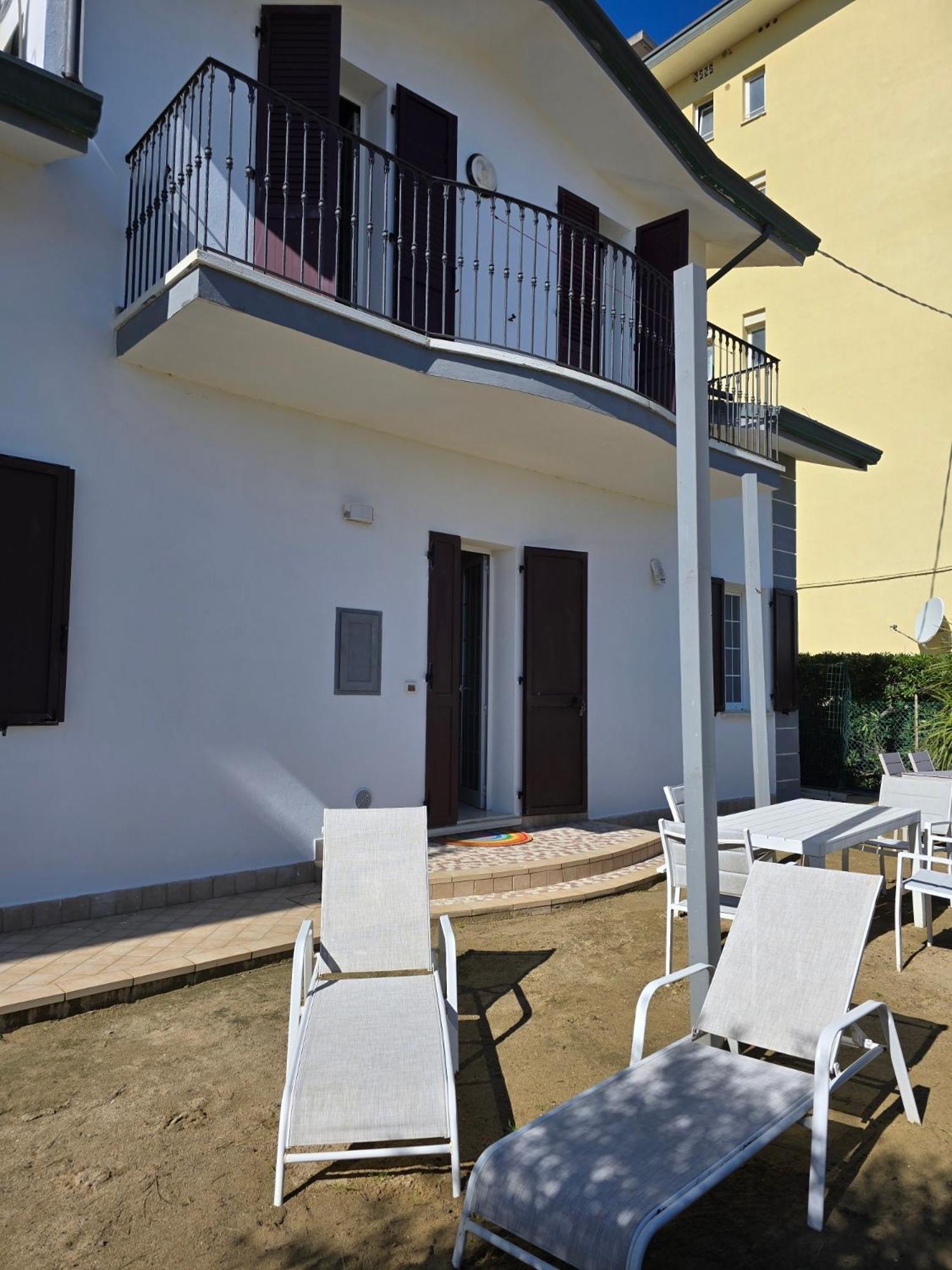 Villa Dolcevita Bellaria-Igea Marina Eksteriør billede