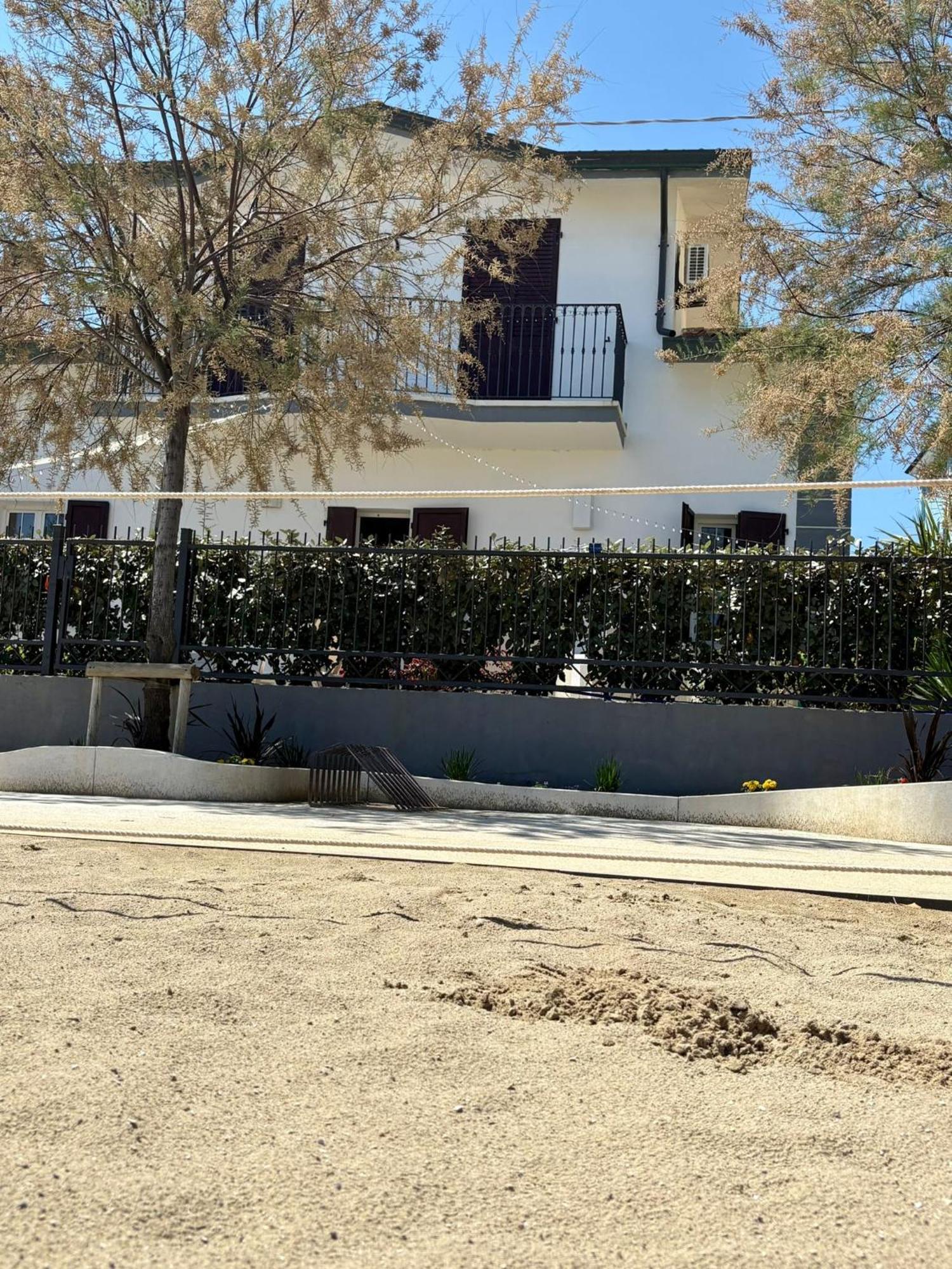 Villa Dolcevita Bellaria-Igea Marina Eksteriør billede