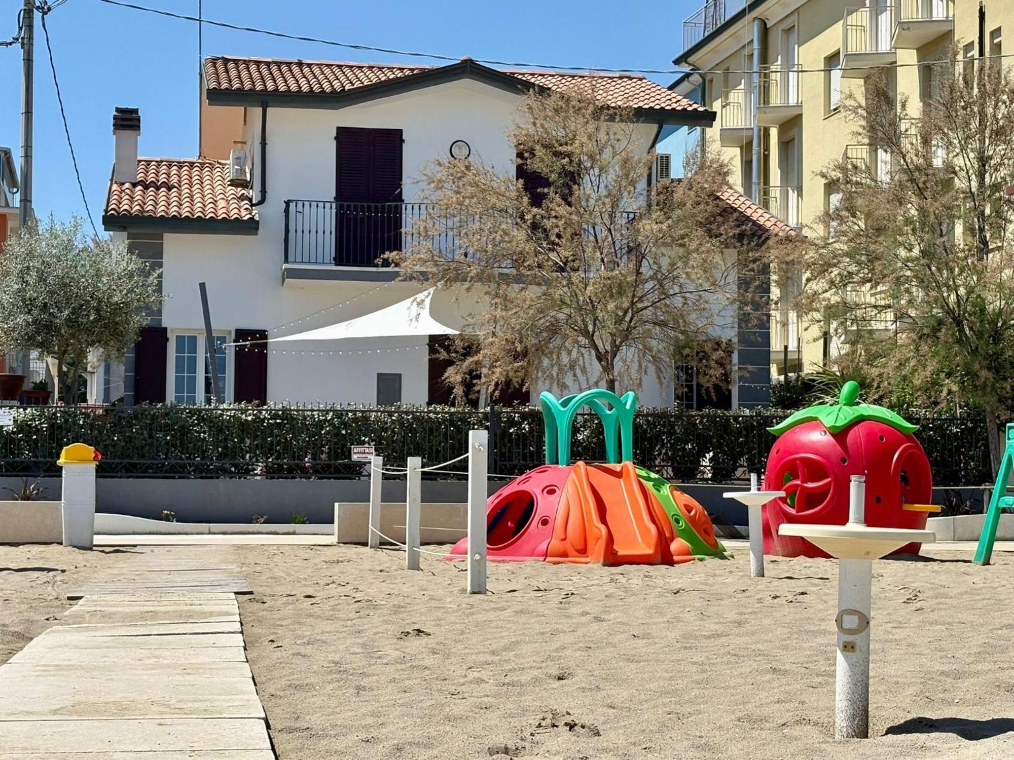 Villa Dolcevita Bellaria-Igea Marina Eksteriør billede